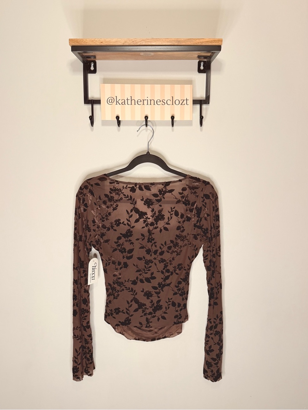 Trixxi Brown Floral Long Sleeve Scoop Neck Top - Picture 2 of 2